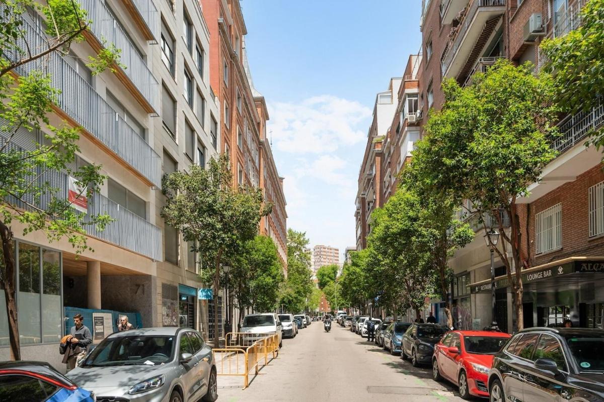 Apartment Elegance & Comfort In Chamberi- 4c *